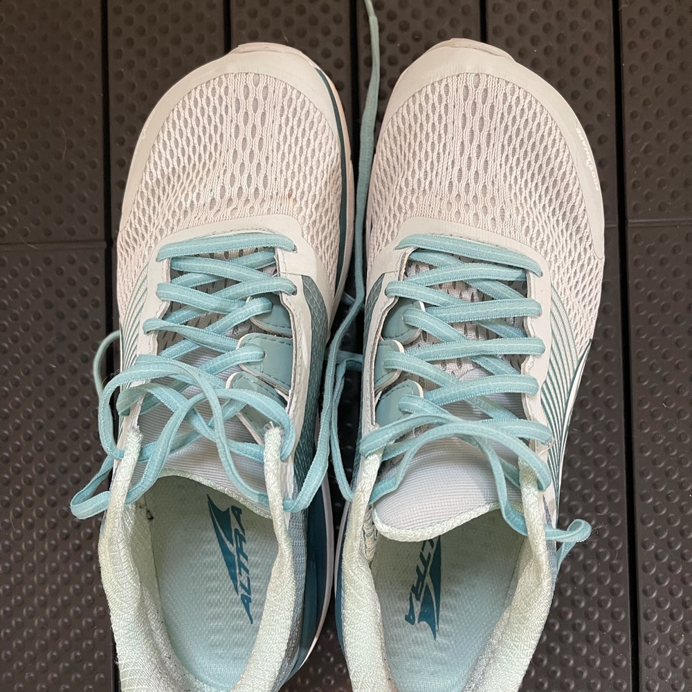 Altra women’s running shoes. Size W 8.5